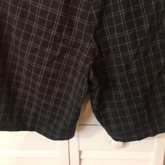 Pro Tour Shorts - Picture 4 of 8